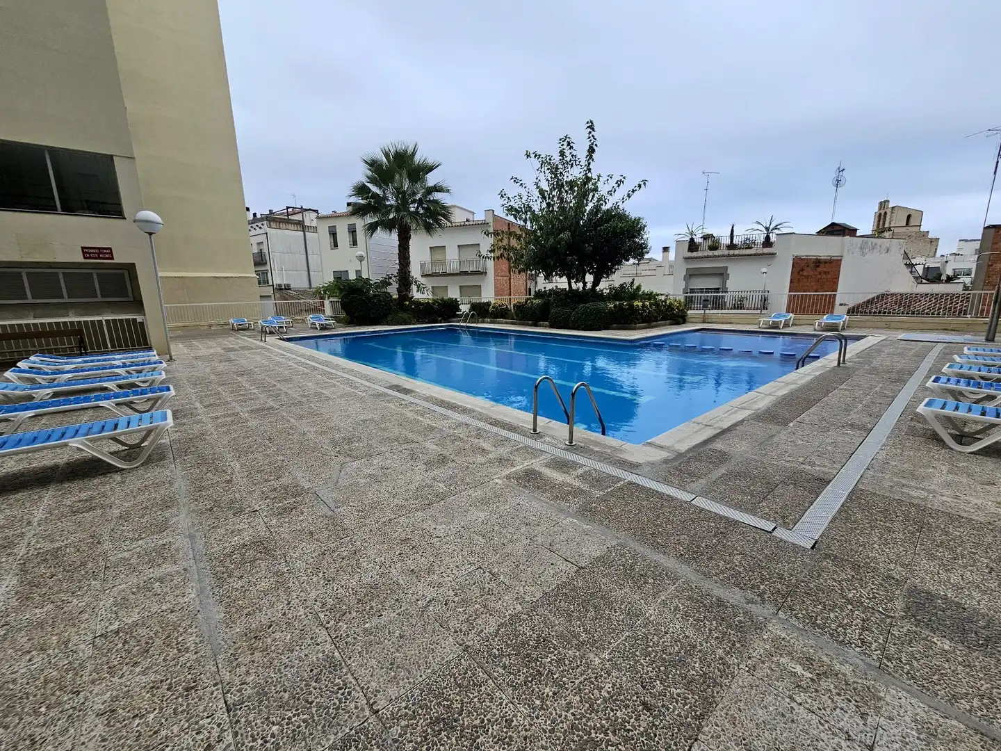 Piscina de Piso en venta en Sant Pol de Mar con Terraza, Balcón y Piscina comunitaria