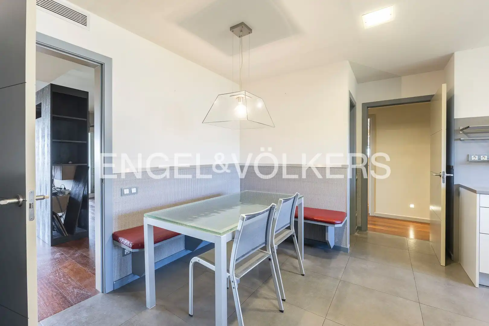 Comedor de Apartamento de alquiler en Barcelona con Calefacción, Parquet y Terraza