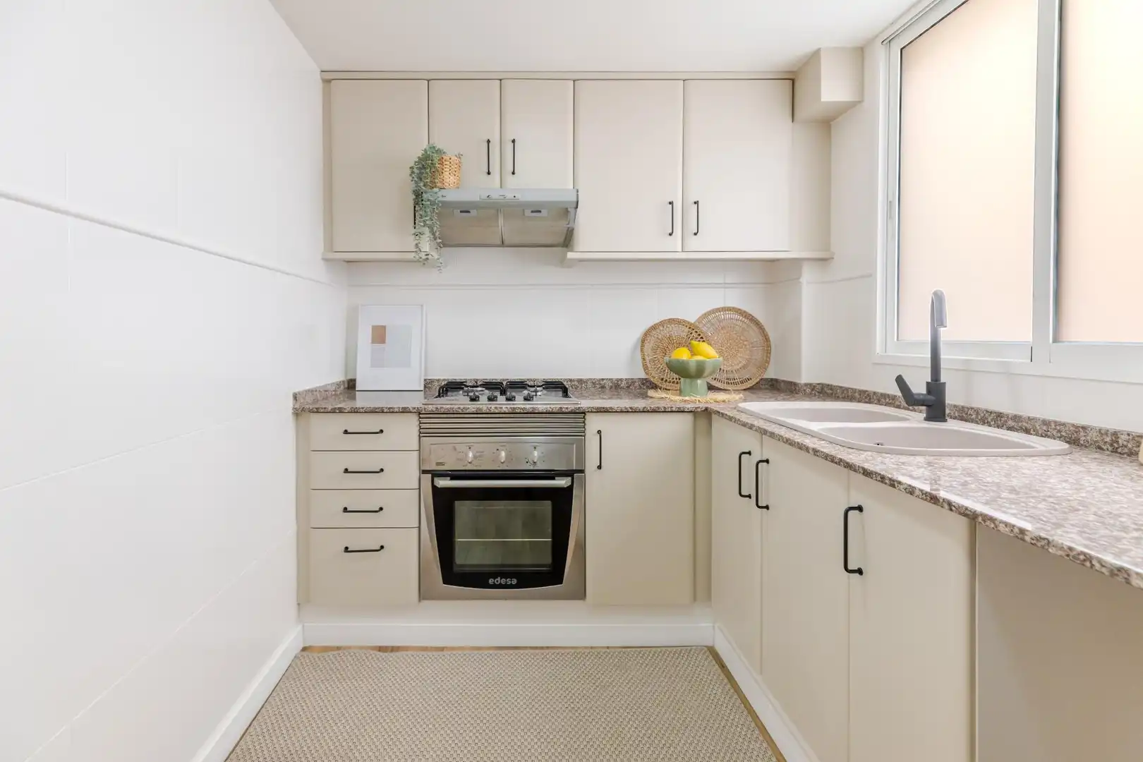 Cocina de Piso en venta en Valencia con Jardín privado, Parquet y Balcón