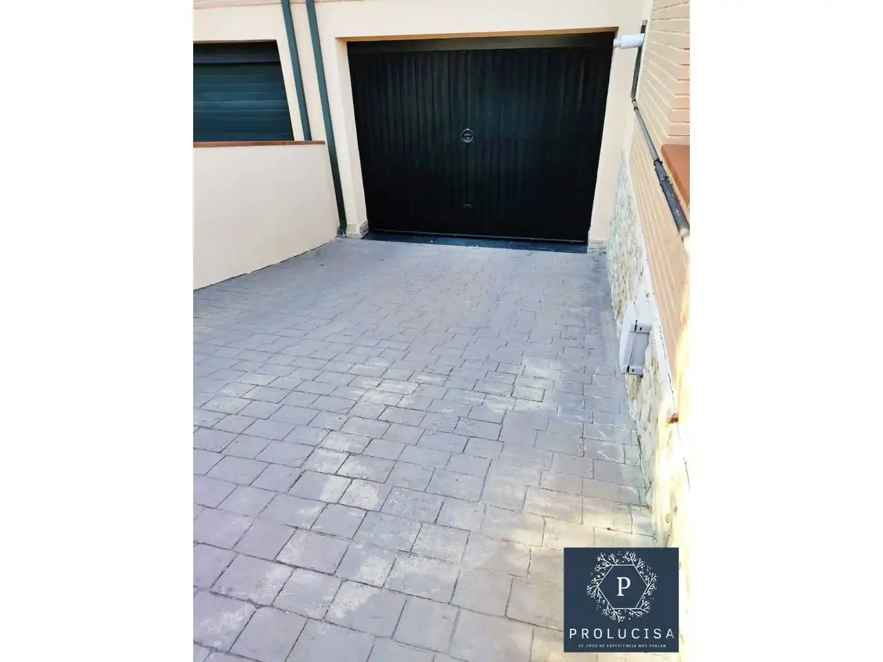 Parking of Detached homes for sale in Fuenlabrada  with Air Conditioner, Heating and Terrace