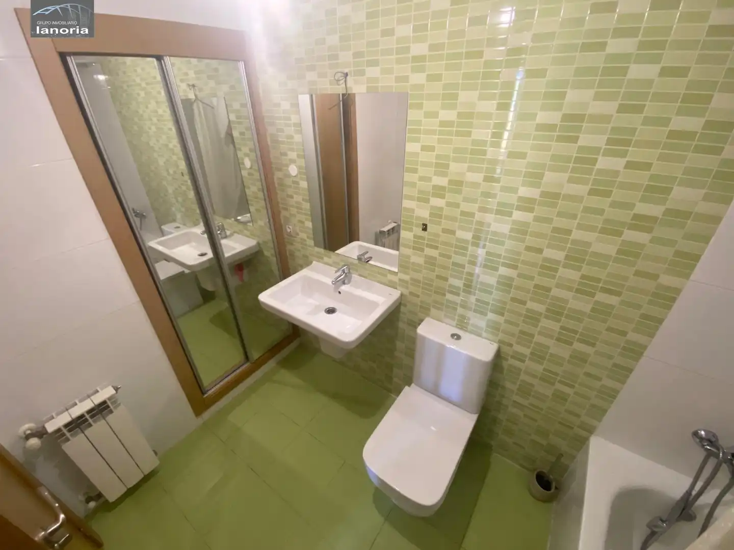 Baño de Piso en venta en Albacete con Calefacción, Trastero y Amueblado