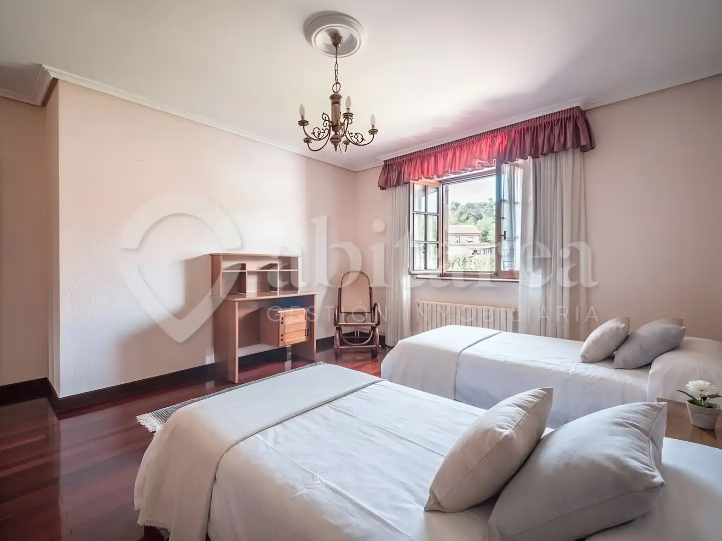 Bedroom of Country homes for sale in Camargo  with Heating, Private garden and Parquet flooring