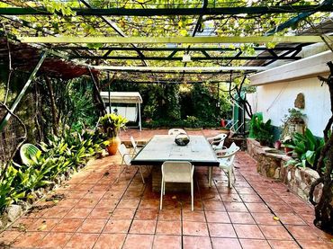 Casa rústica con piscina en venta en Carcabuey