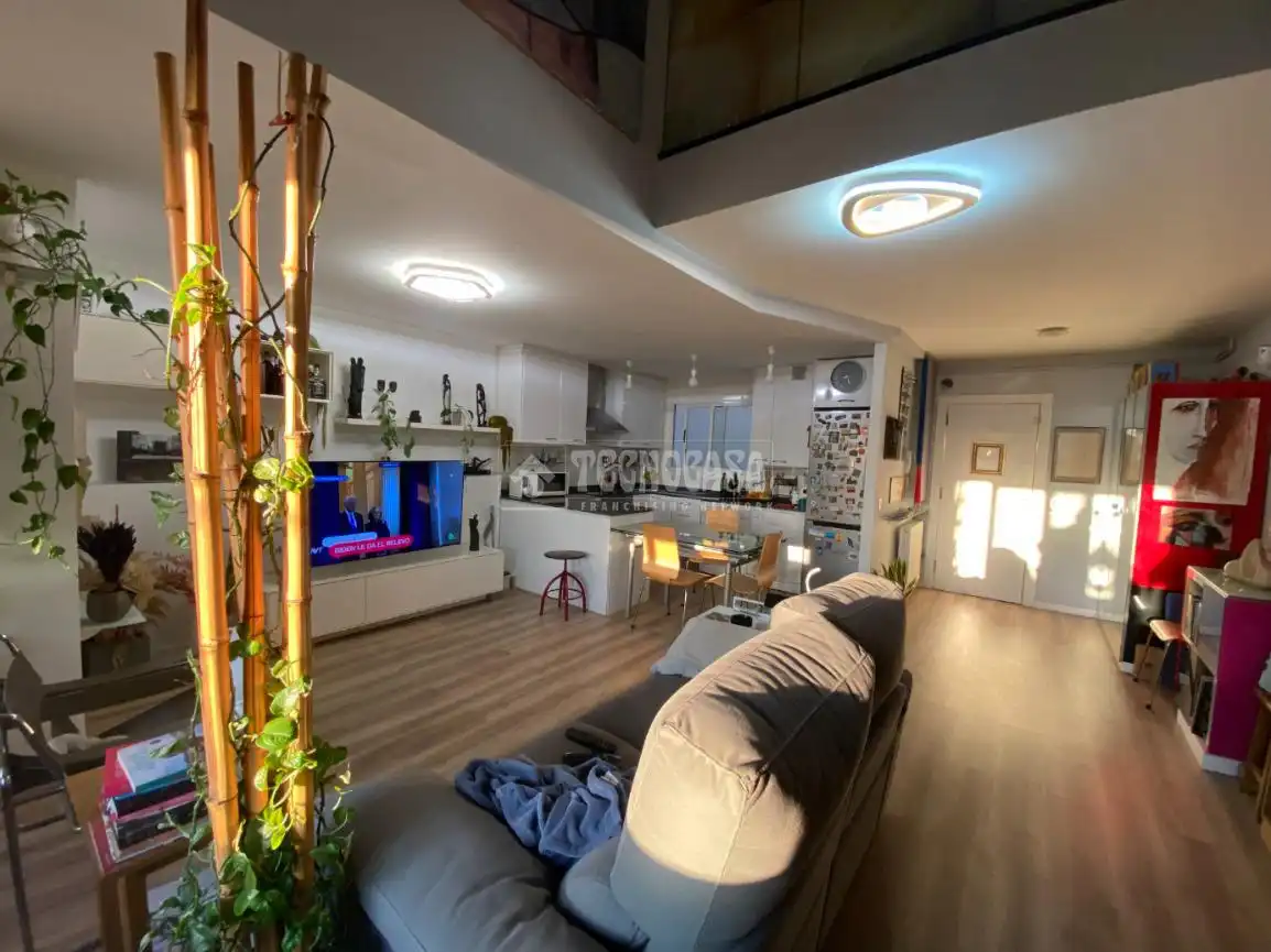 Maisonette zum Verkauf in Barcelona mit Klimaanlage und Terrasse