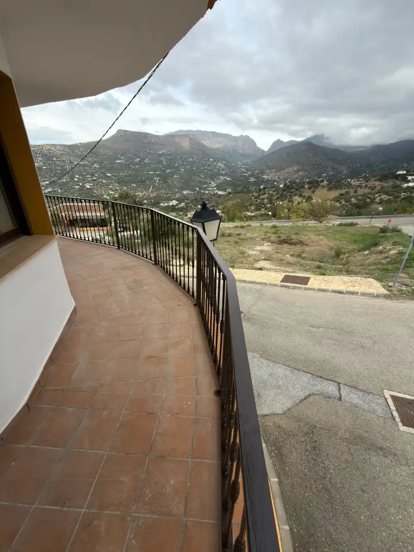 Terraza de Piso en venta en Alcaucín con Terraza, Horno y Piscina comunitaria