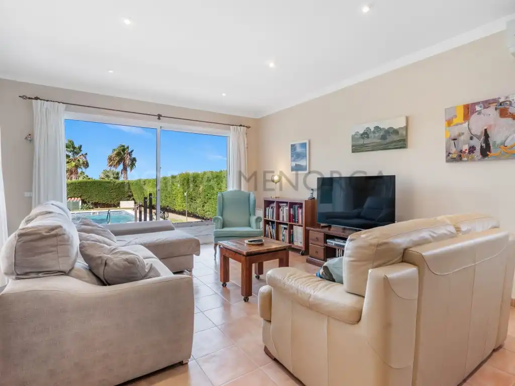 Sala d'estar de Casa o xalet en venda en Ciutadella de Menorca amb Piscina