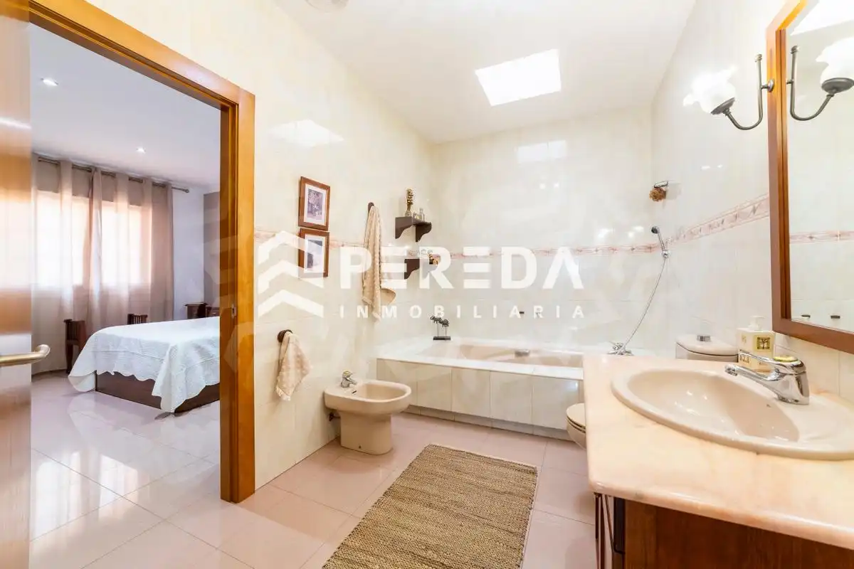 Badezimmer von Einfamilien-Reihenhaus zum Verkauf in Roquetas de Mar mit Terrasse
