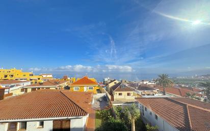 Vista exterior de Casa o xalet en venda en Los Realejos amb Jardí privat i Terrassa