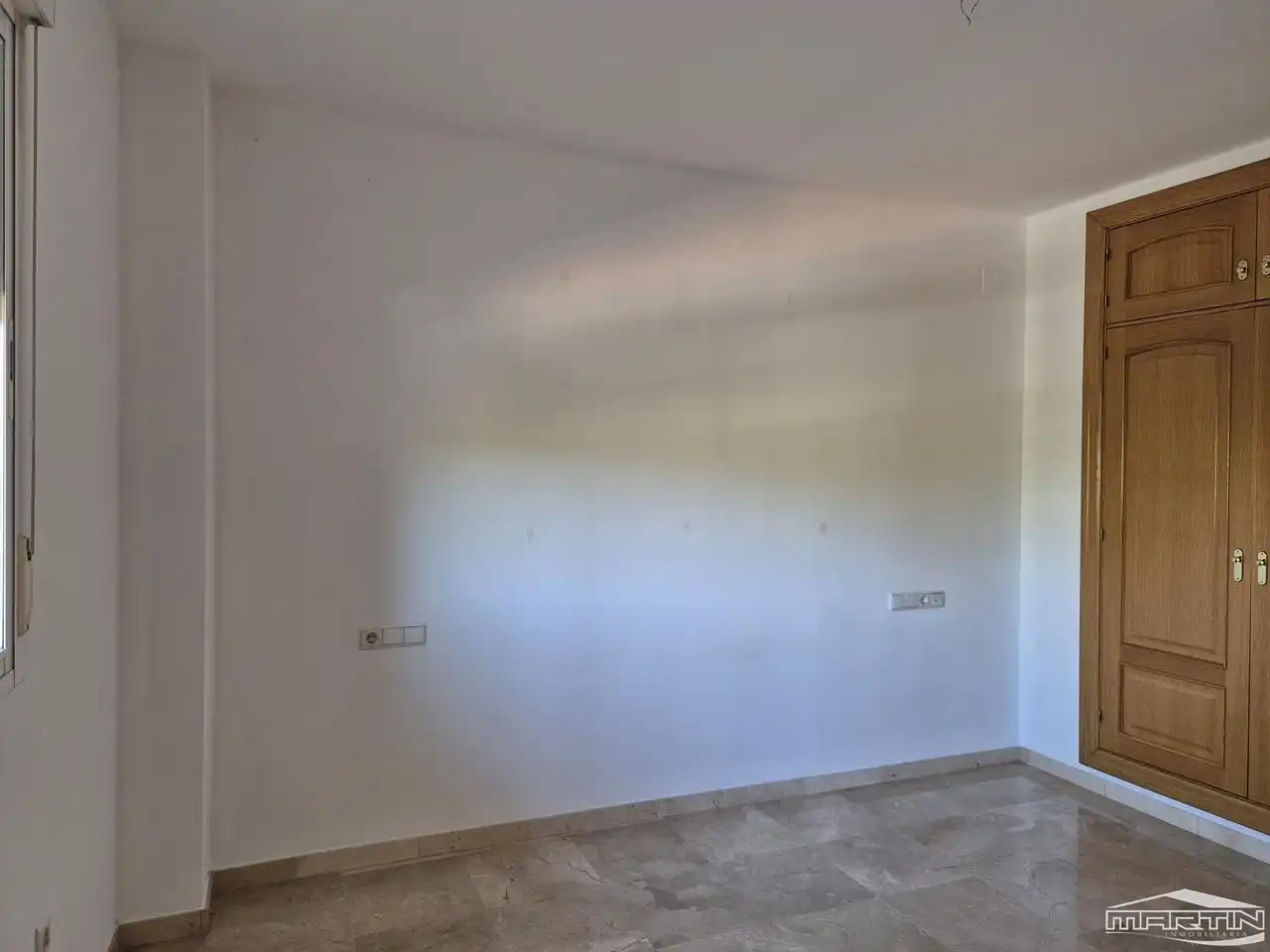 Piso de alquiler en Lucena con Aire acondicionado, Terraza y Piscina comunitaria