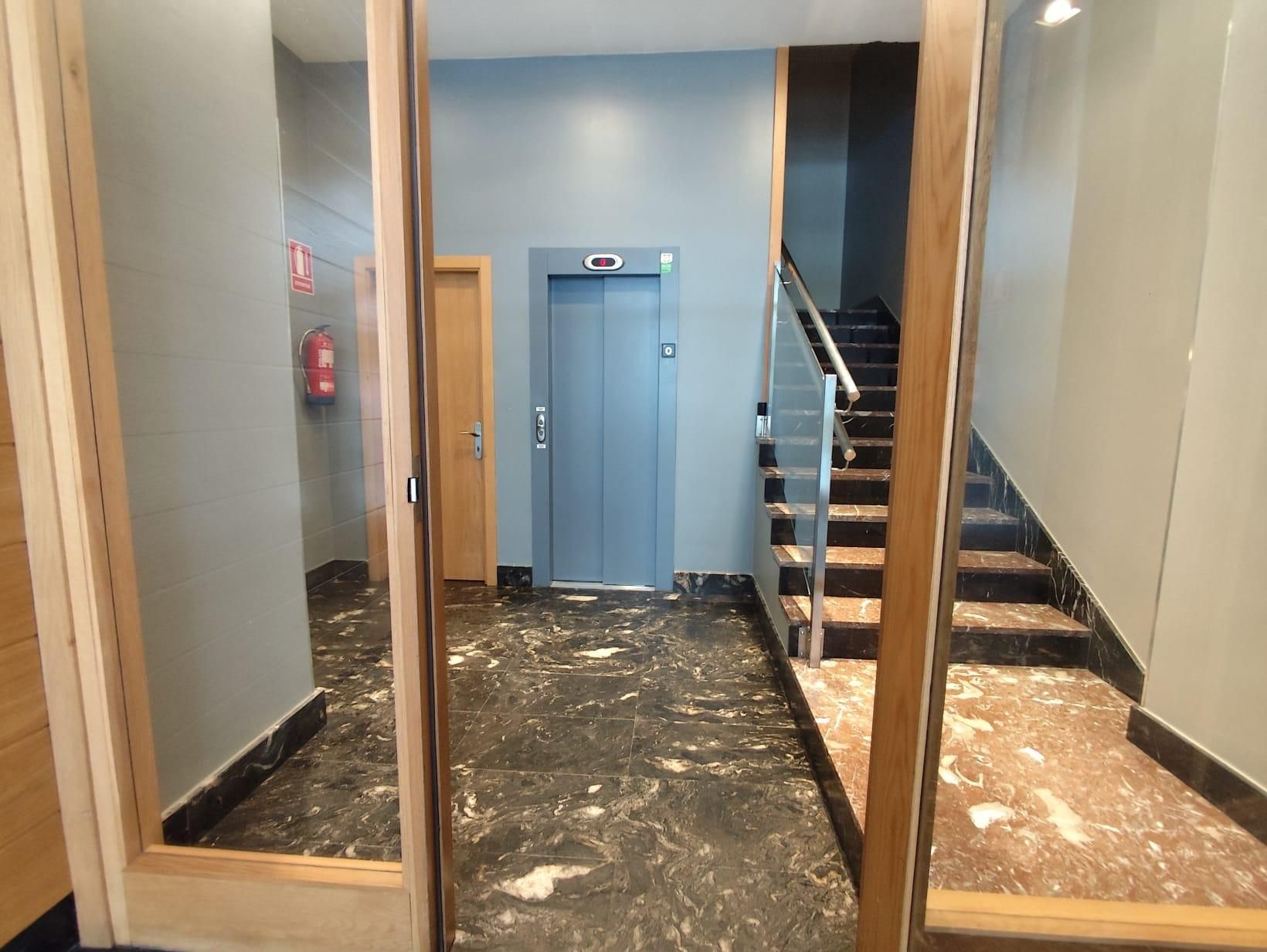 Oficina en venda en Vitoria - Gasteiz amb Calefacció, Terrassa i Traster