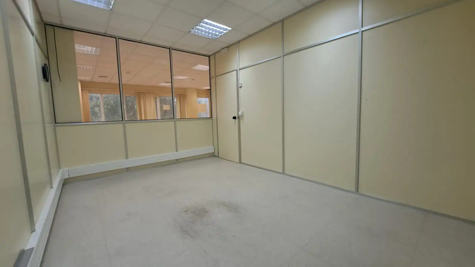 Oficina en venta en Derio con Aire acondicionado y Calefacción
