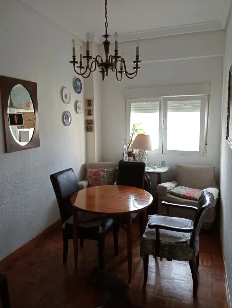 Comedor de Piso en venta en Madrid con Calefacción, Parquet y Balcón