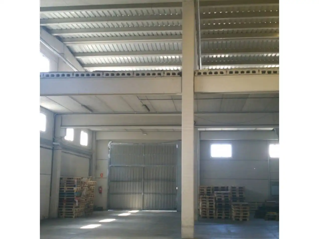 Nave industrial de alquiler en Barberà del Vallès