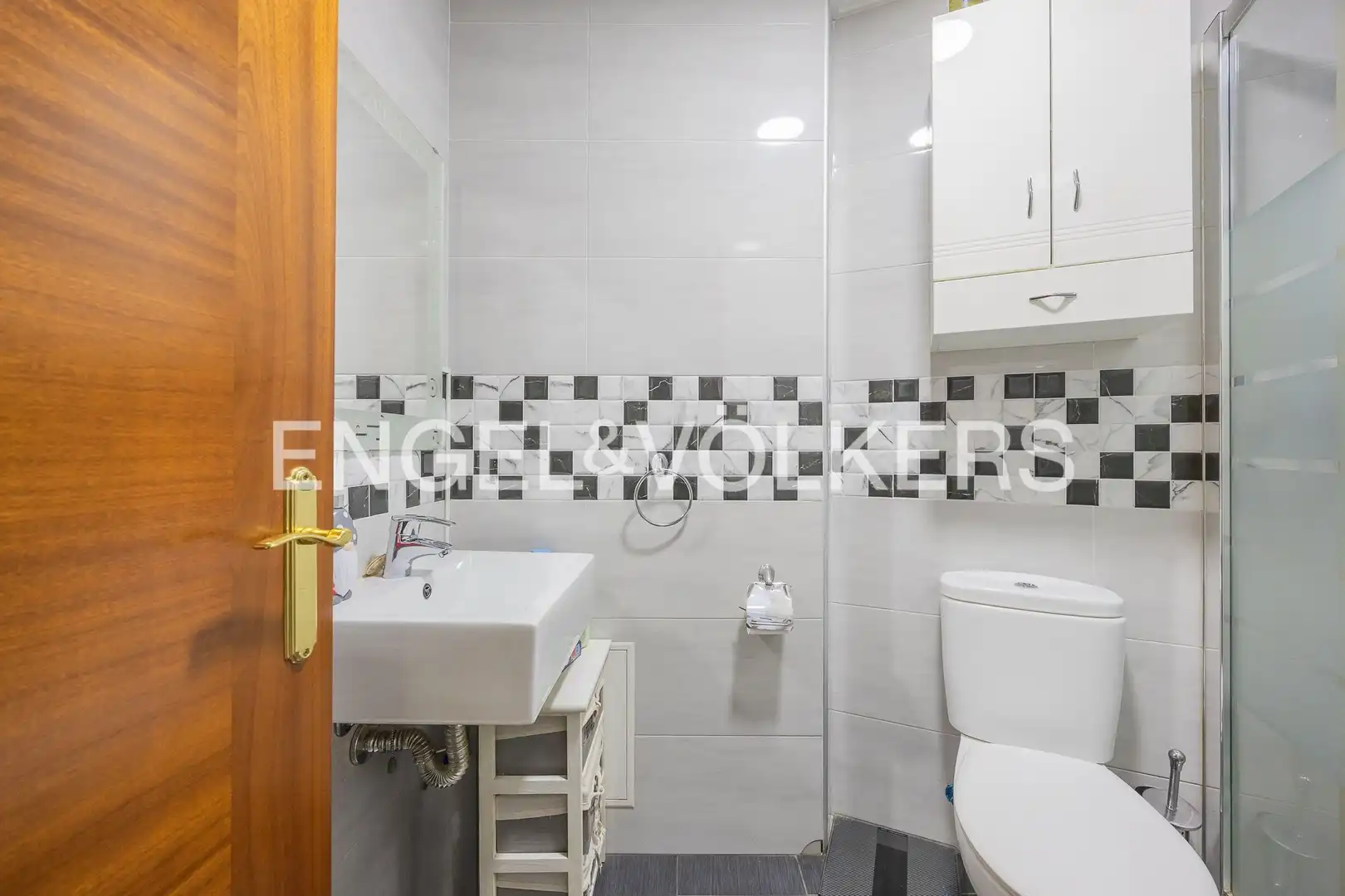 Baño de Piso en venta en Bilbao  con Calefacción y Terraza