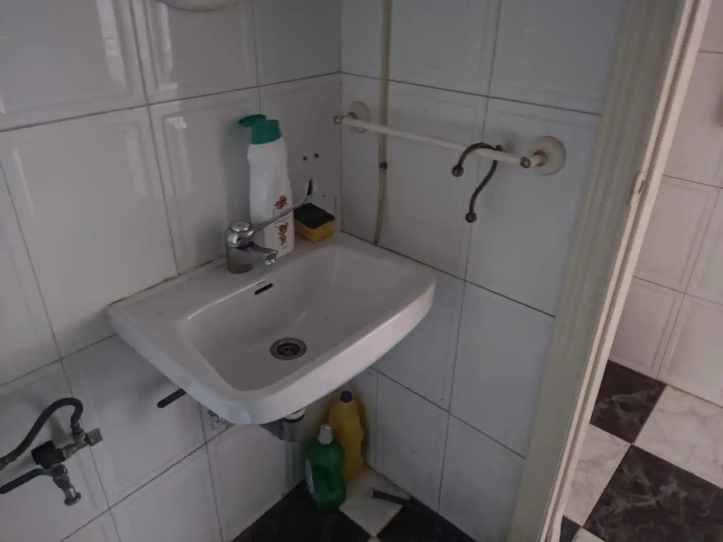 Bathroom of Commercial properties for rent in Granada  with Air Conditioner