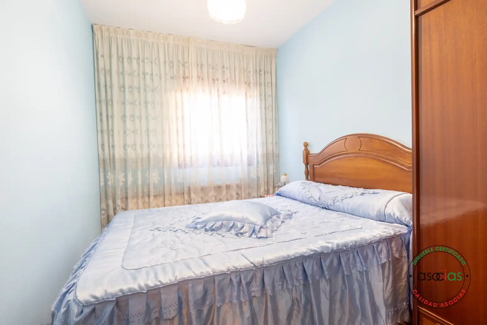 Schlafzimmer von Einfamilien-Reihenhaus zum Verkauf in Proaza mit Heizung und Abstellraum