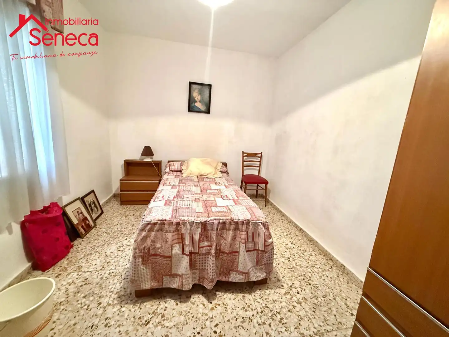 Dormitori de Casa adosada en venda en Córdoba amb Calefacció, Terrassa i Moblat