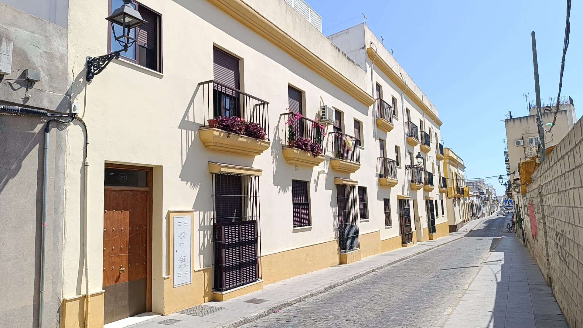 Exterior view of Apartment to rent in El Puerto de Santa María  with Air Conditioner, Furnished and Oven