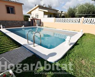 Piscina de Casa o xalet en venda en Castellón de la Plana / Castelló de la Plana amb Aire condicionat, Calefacció i Terrassa