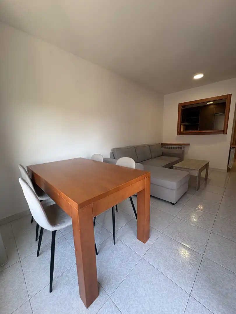 Wohnzimmer von Wohnung zur Miete in Girona mit Klimaanlage, Heizung und Möbliert