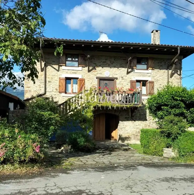 Vista exterior de Finca rústica en venta en Zeanuri con Calefacción