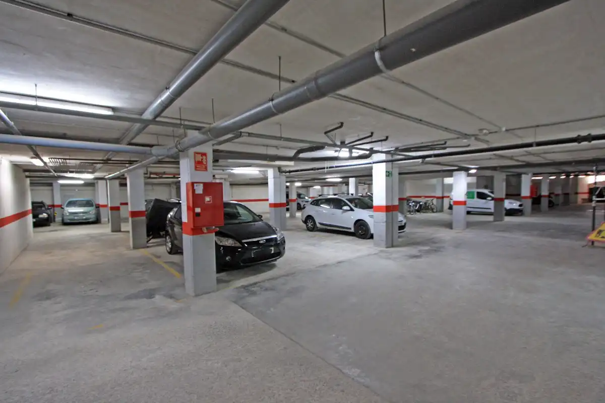 Parkplatz von Garage zum Verkauf in Pedreguer