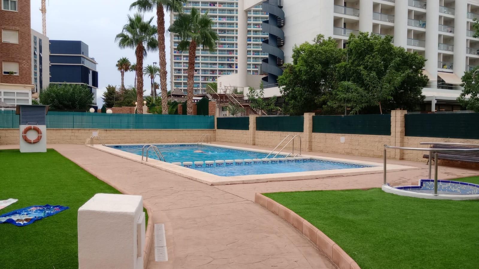 Swimming pool of Apartment for sale in Benidorm  with Air Conditioner, Heating and Private garden