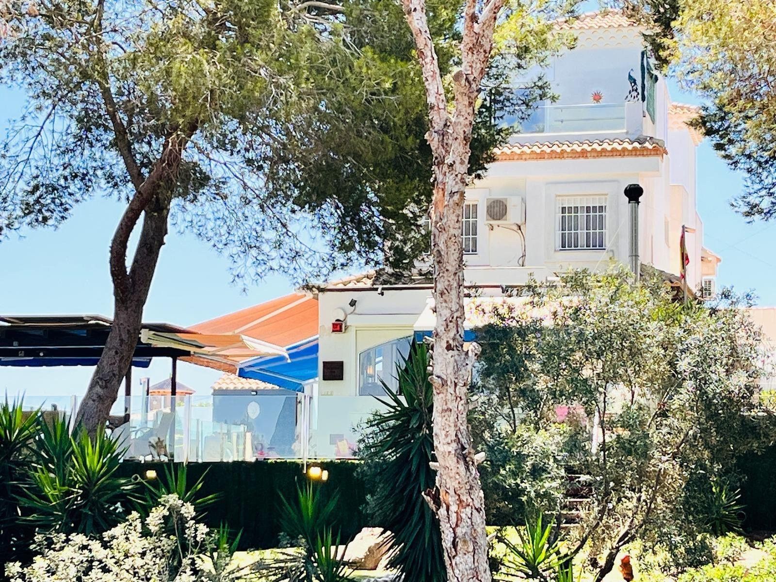 Exterior view of House or chalet for sale in Orihuela  with Private garden, Terrace and Furnished