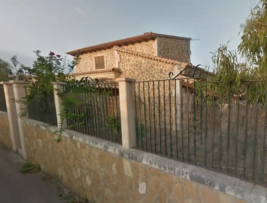 Vista exterior de Casa o xalet en venda en Santa María del Camí amb Jardí privat i Piscina