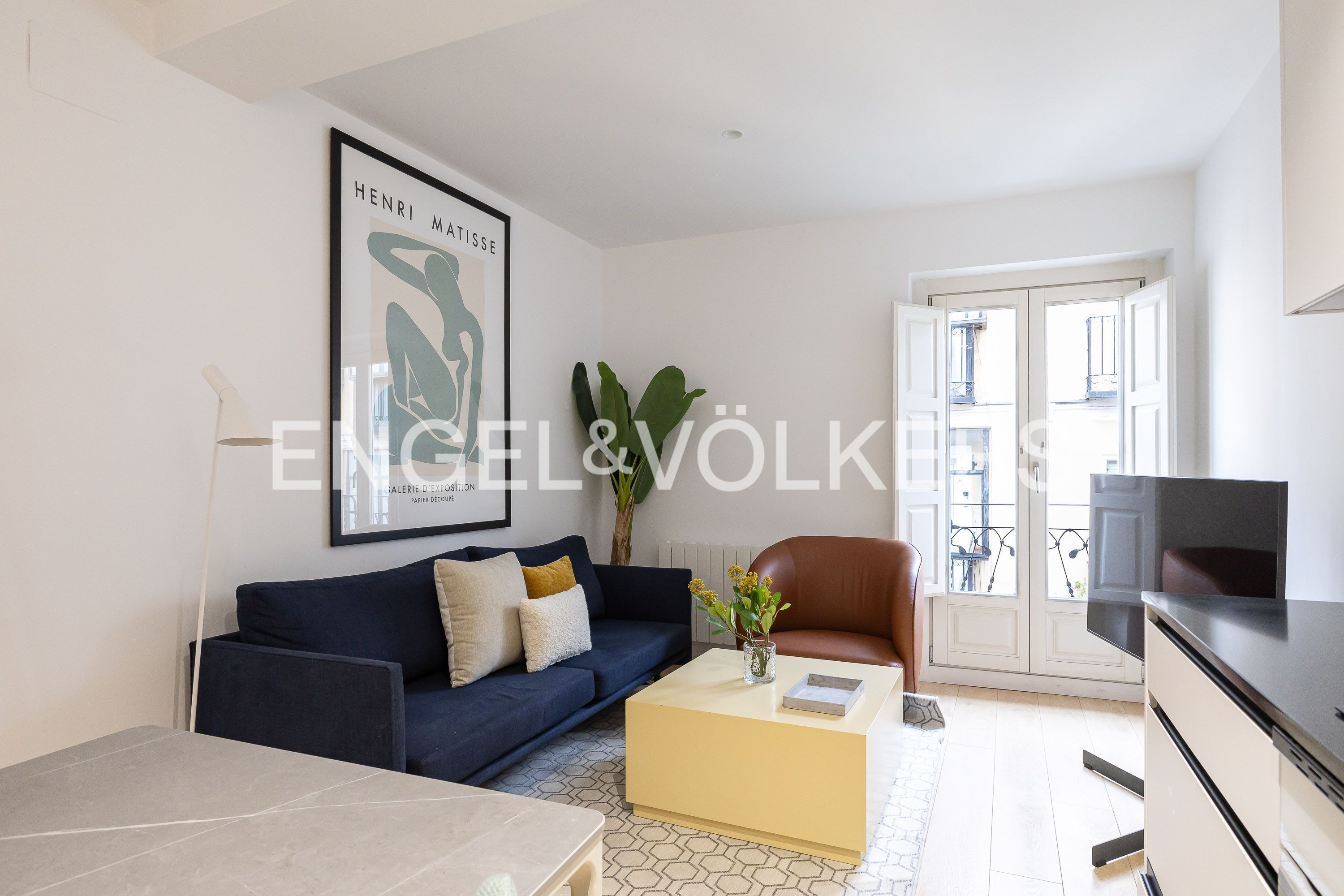 Sala d'estar de Pis en venda en  Madrid Capital amb Aire condicionat, Calefacció i Moblat