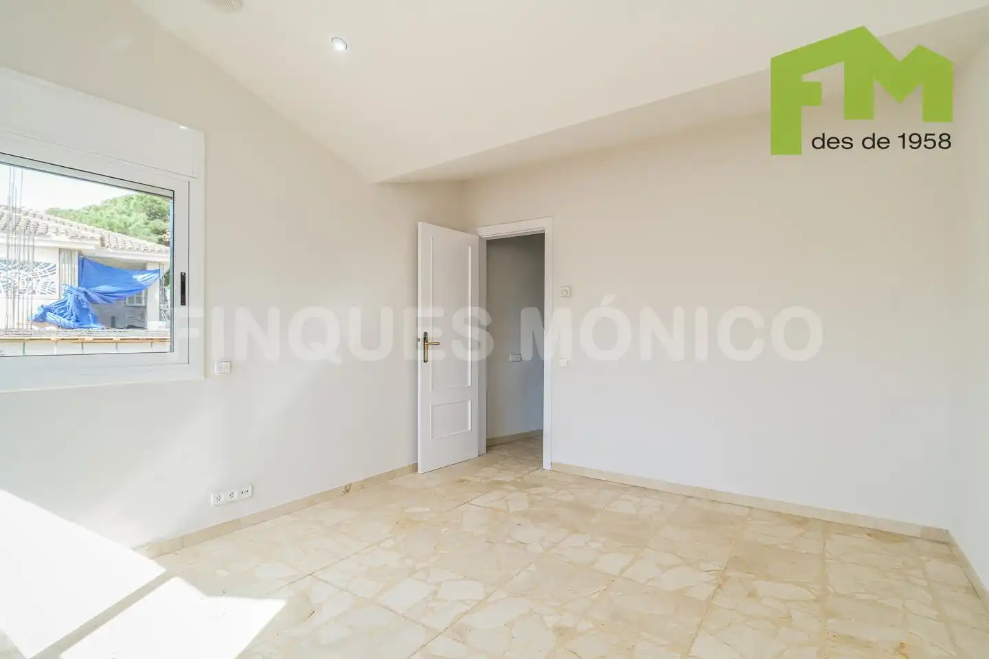 Habitación de Casa o chalet en venta en El Masnou con Calefacción, Jardín privado y Terraza