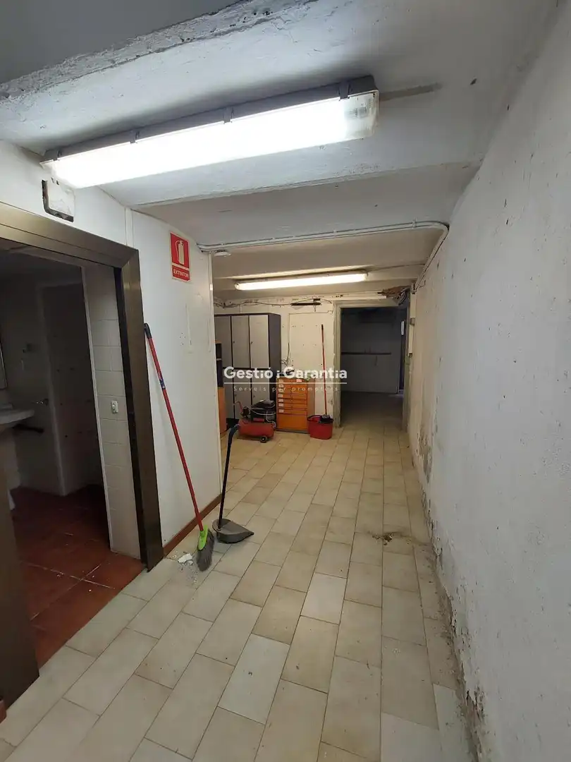Local comercial de lloguer a Comte Borrell, imagen 7