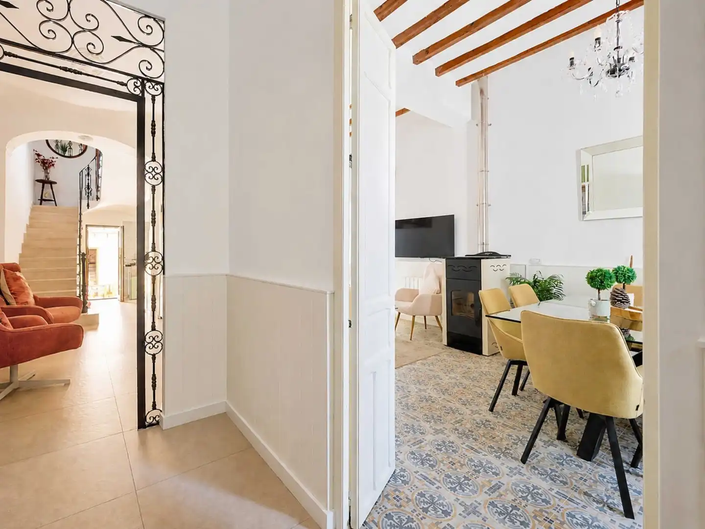 Einfamilien-Reihenhaus zum Verkauf in El Pinós / Pinoso mit Terrasse
