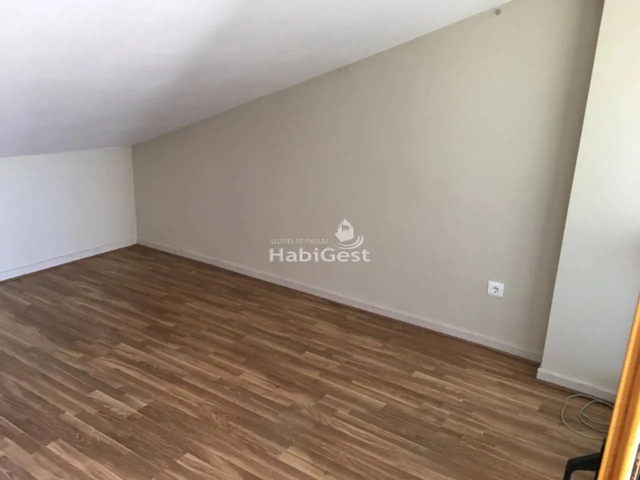 Habitación de Casa adosada de alquiler en Quart con Aire acondicionado, Calefacción y Terraza