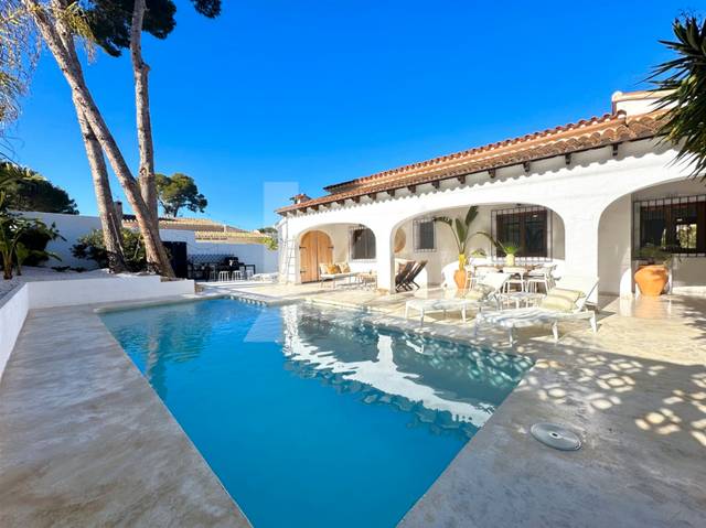 Casa-chalet en Venta en Moravit - Cap Blanc