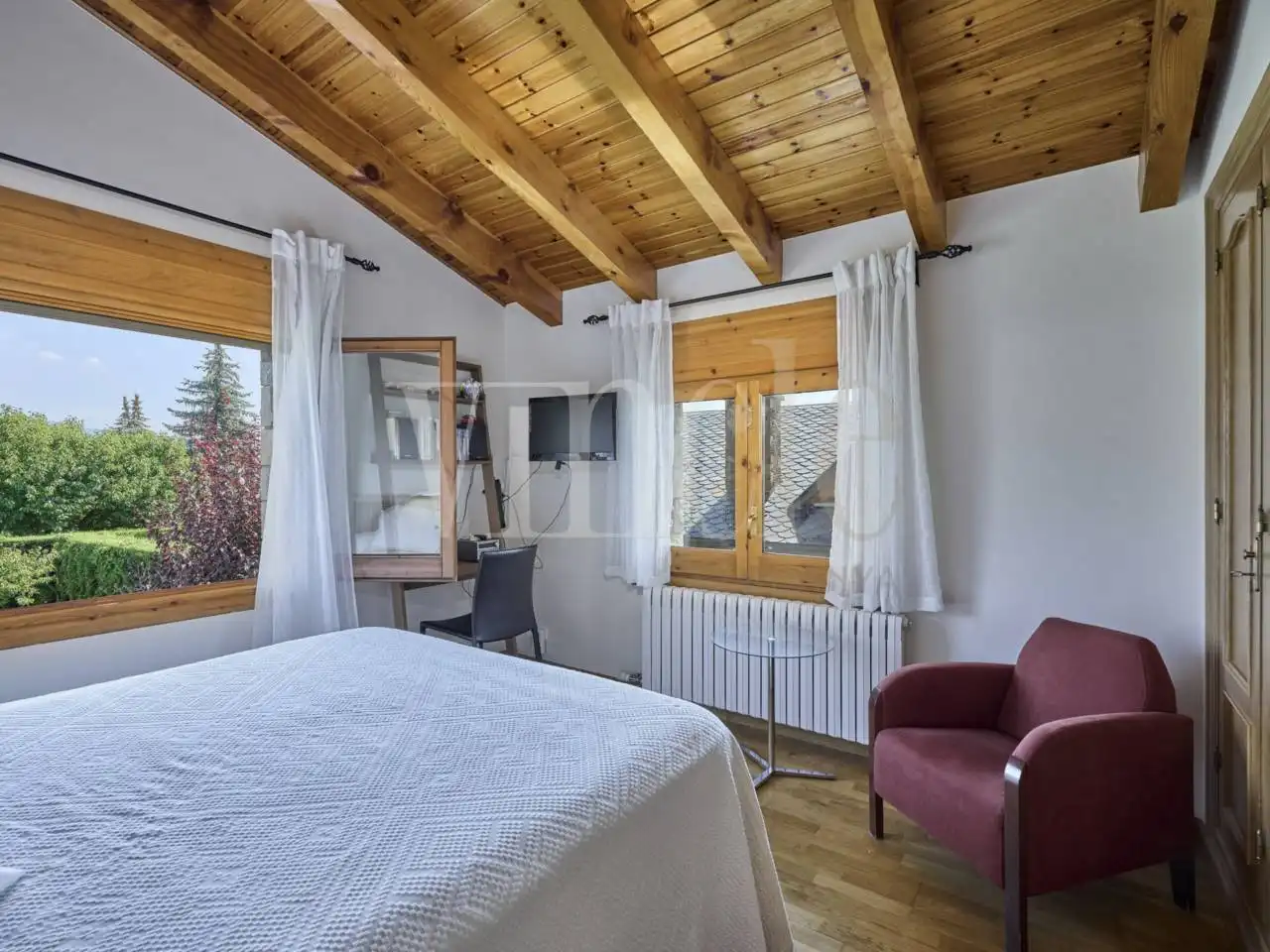Habitación de Casa o chalet en venta en Puigcerdà con Calefacción, Jardín privado y Parquet