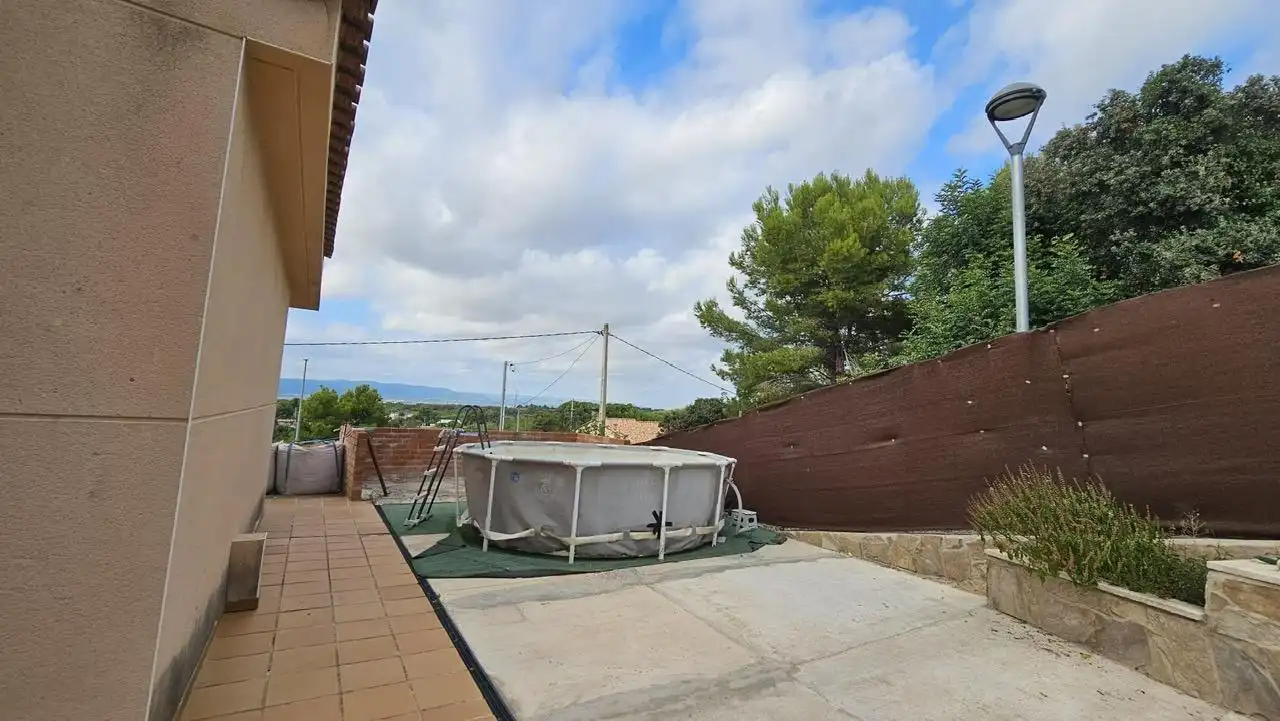 Vista exterior de Casa o chalet en venta en Calafell con Jardín privado