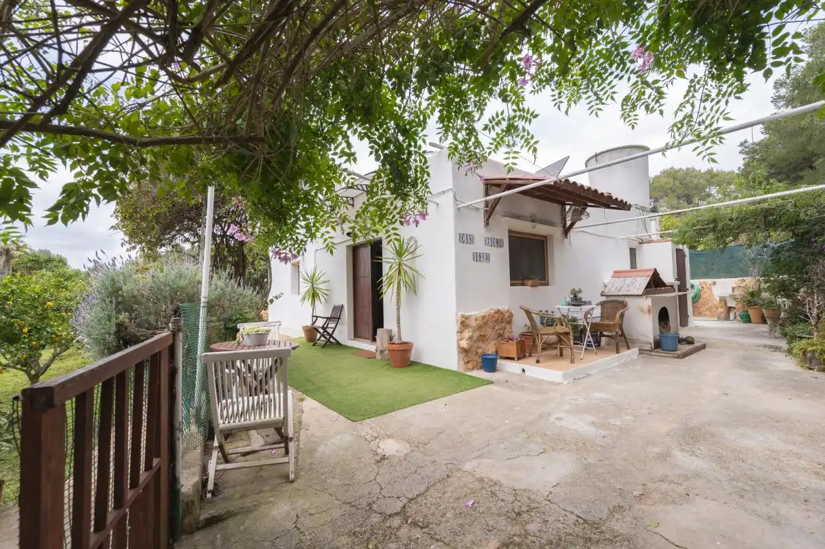 Vista exterior de Casa o chalet en venta en Santa Eulària des Riu con Aire acondicionado, Calefacción y Jardín privado