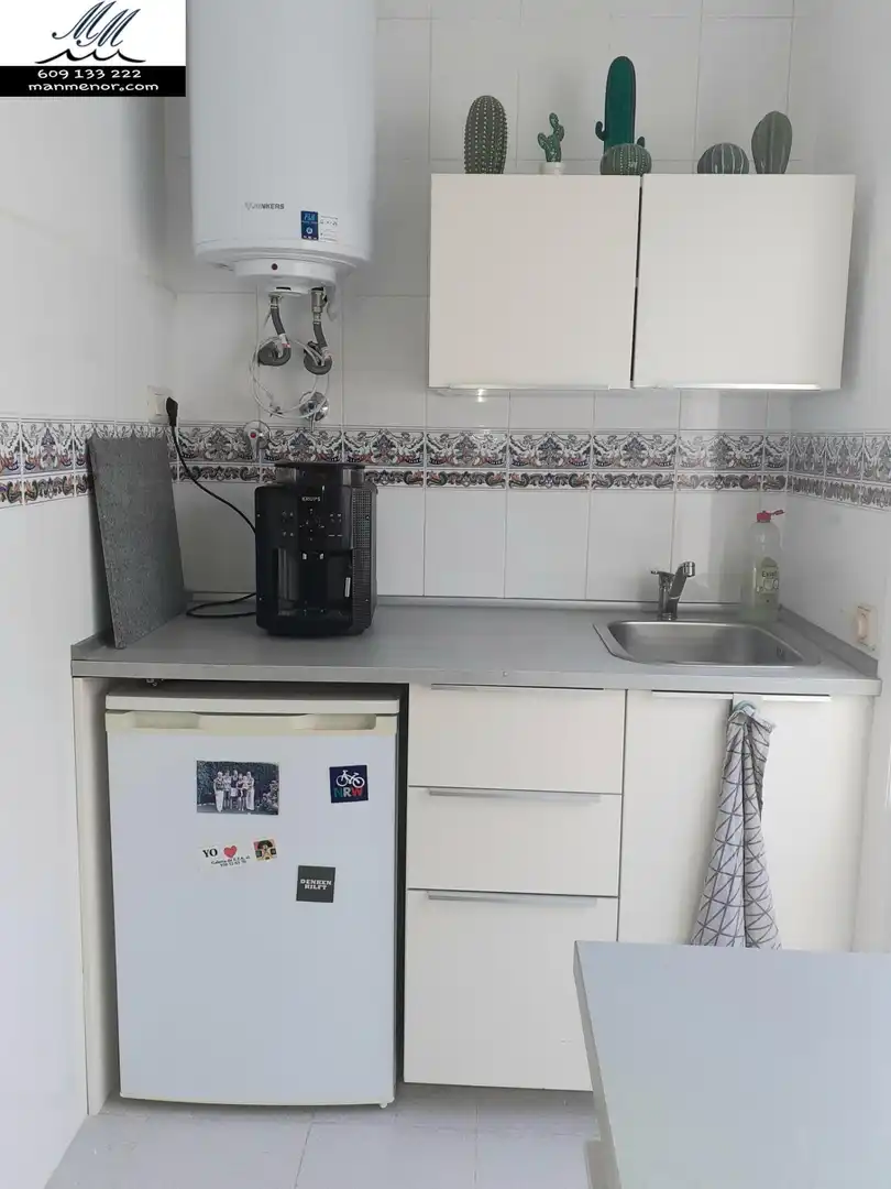 Cuina de Casa o xalet en venda en Los Alcázares amb Calefacció, Jardí privat i Terrassa
