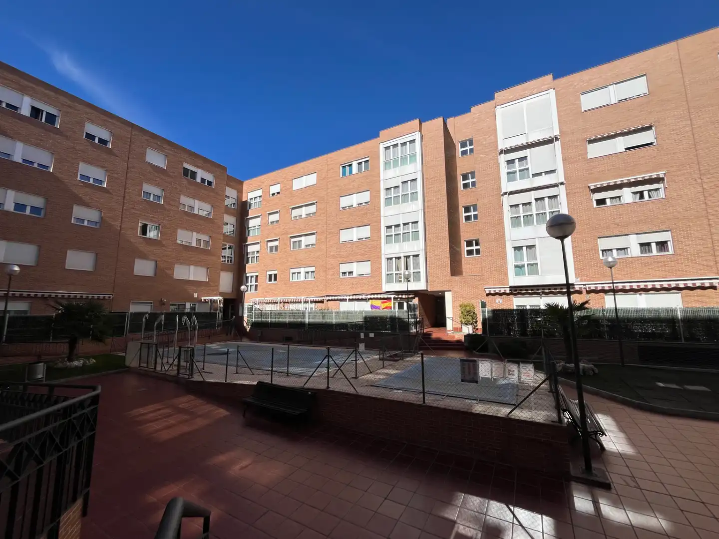 Exterior view of Flat for sale in Torrejón de Ardoz  with Air Conditioner, Heating and Private garden