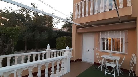 Foto 2 von Einfamilien-Reihenhaus zur Miete in Calle Islas Canarias, Los Arenales del Sol, Elche / Elx