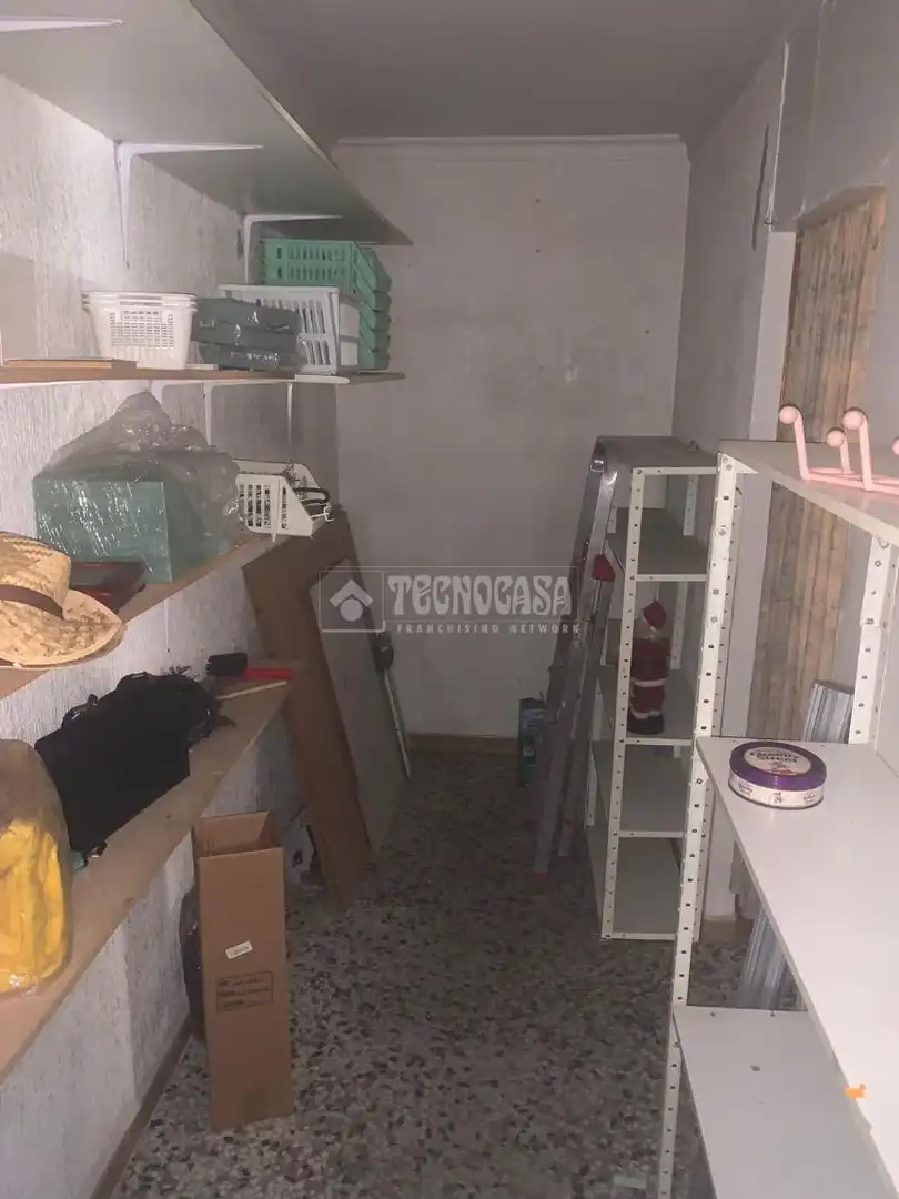Local en venda a Nuevo Parque - Los Rosales - Tráfico Pesado
