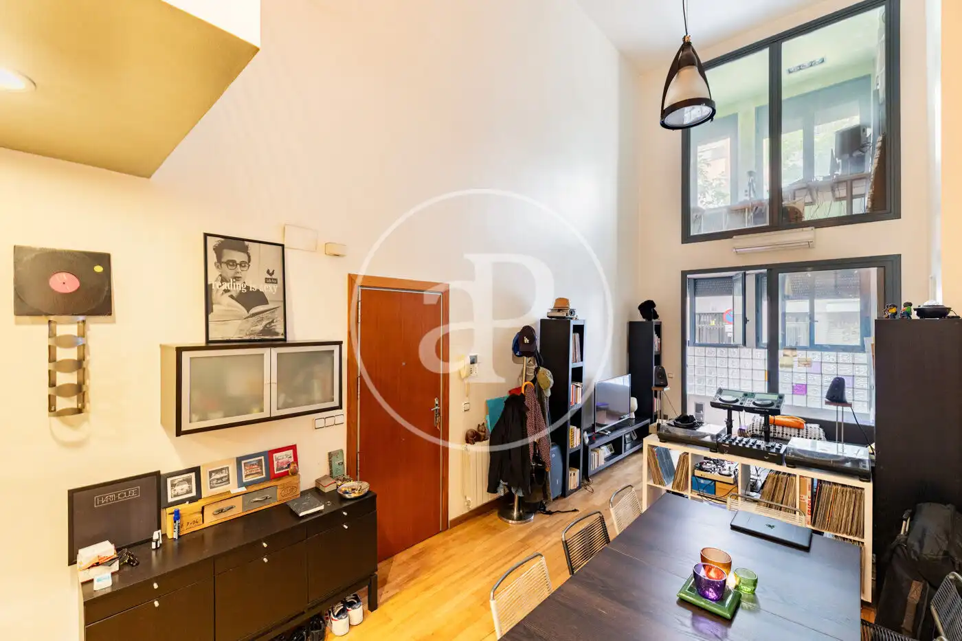 Sala de estar de Piso en venta en L'Hospitalet de Llobregat con Calefacción