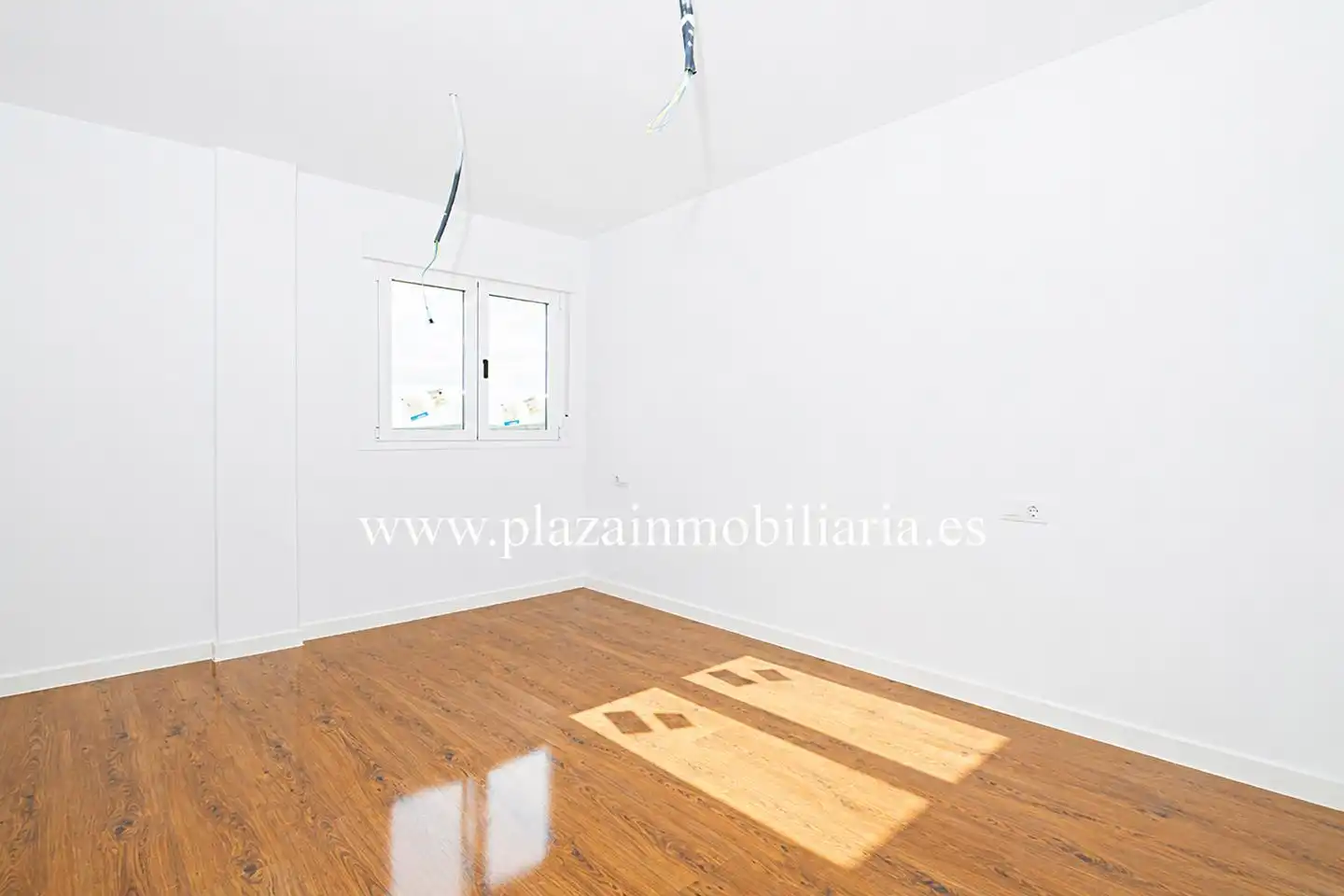 Bedroom of Flat for sale in Lucena  with Parquet flooring, Swimming Pool and Balcony