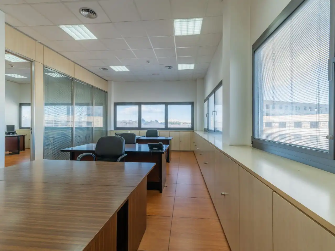 Büro zum Verkauf in Coslada mit Klimaanlage, Heizung und Möbliert