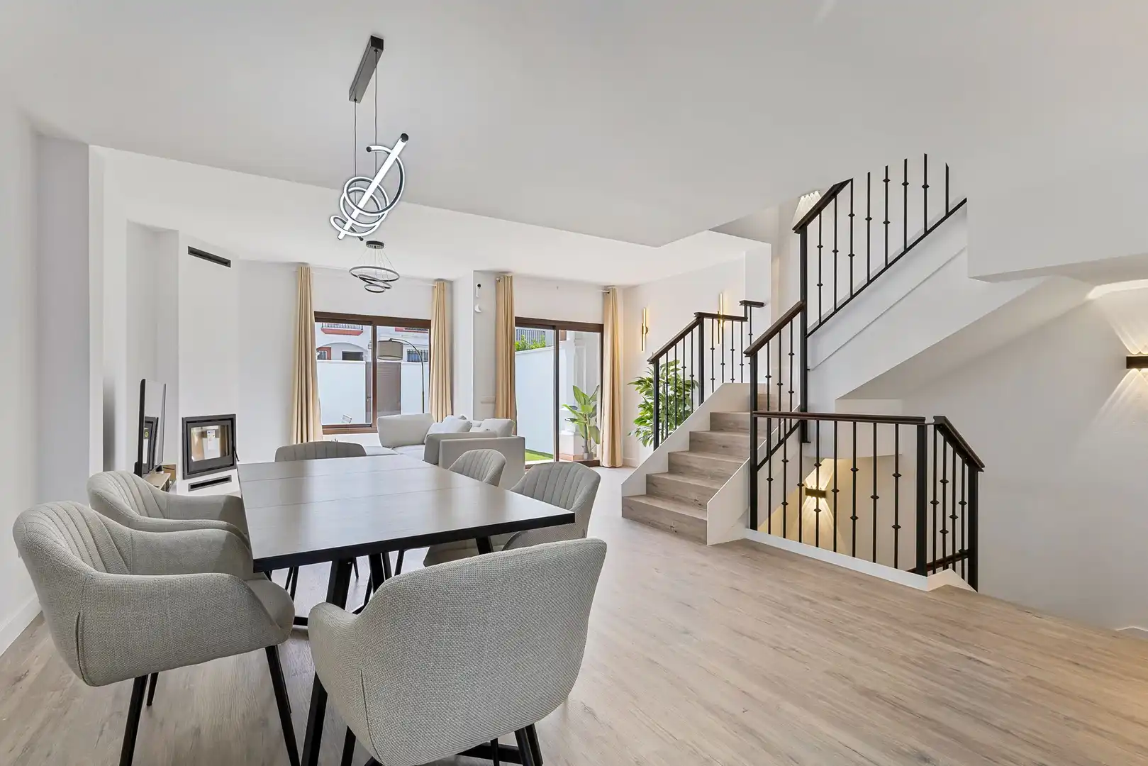 Comedor de Casa adosada en venta en Casares con Jardín privado, Trastero y Horno