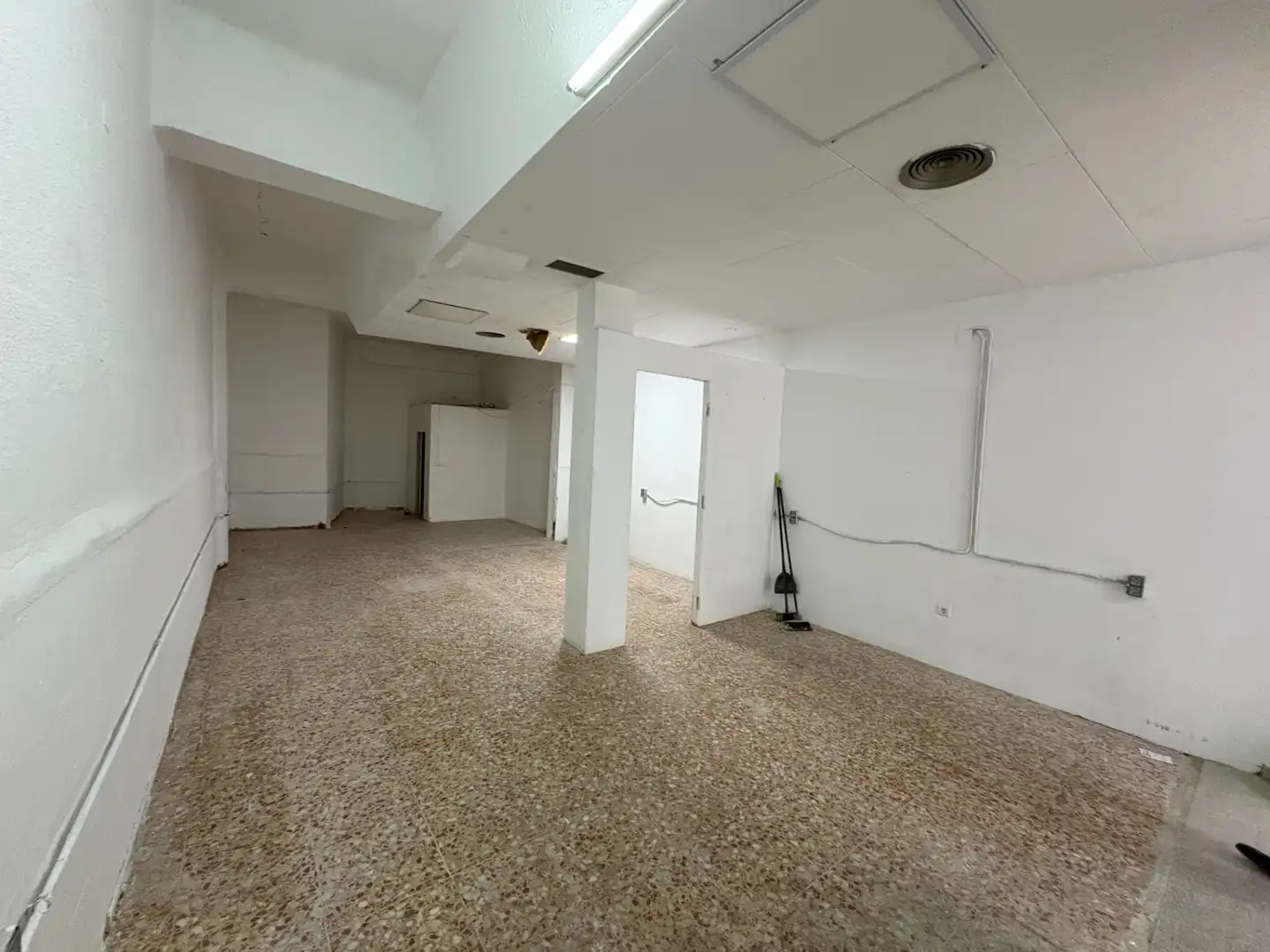 Local comercial en venta en Carrer de Molinell, imagen 4