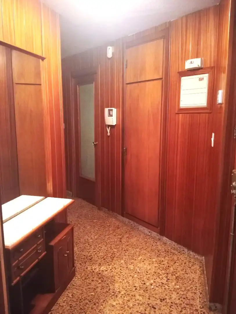 Piso de alquiler en Valencia con Amueblado y Balcón