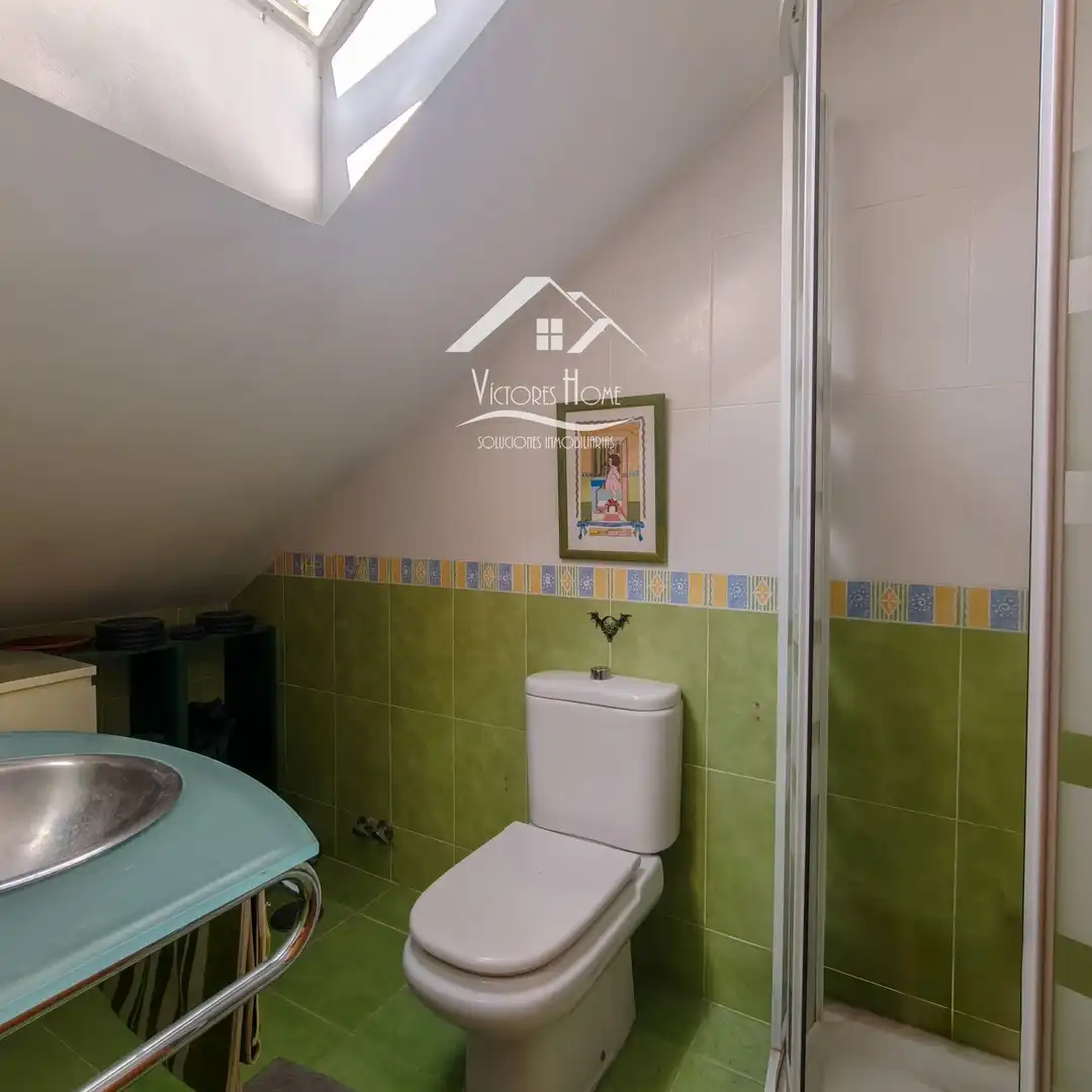 Baño de Casa adosada en venta en Rivas-Vaciamadrid con Aire acondicionado, Calefacción y Jardín privado
