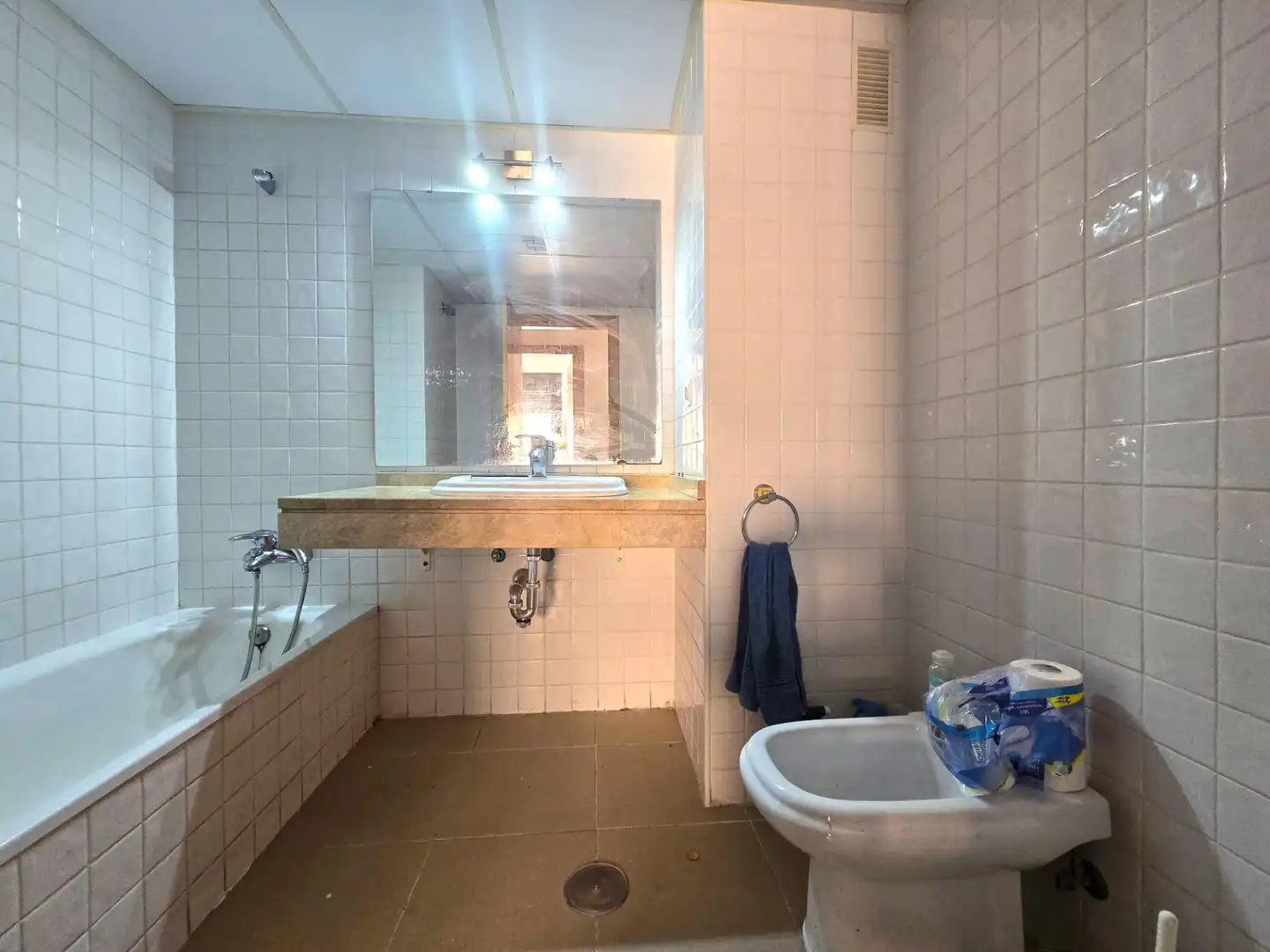 Baño de Piso en venta en Mairena del Aljarafe con Piscina comunitaria